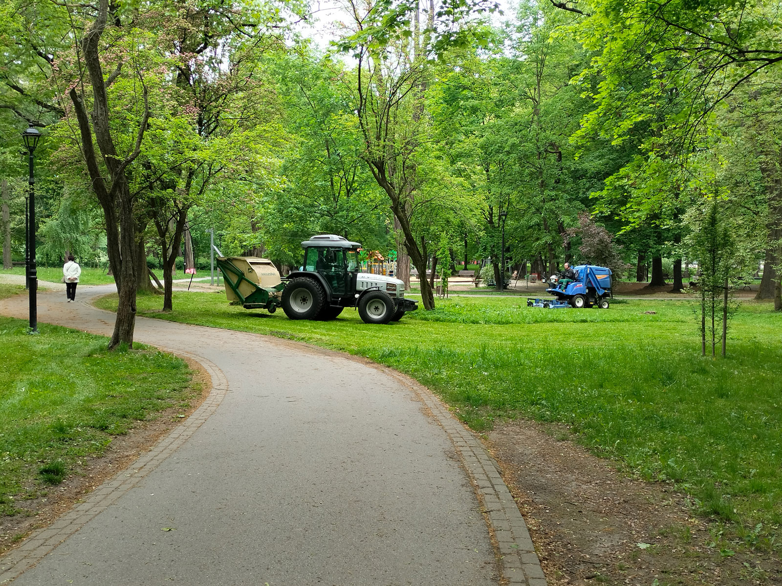 Profesjonalne utrzymanie zieleni oraz zimowe utrzymanie terenów